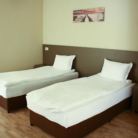 Guest House Central Kŭrdzhali Extérieur photo
