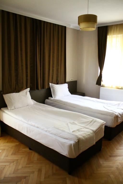 Guest House Central Kŭrdzhali Extérieur photo
