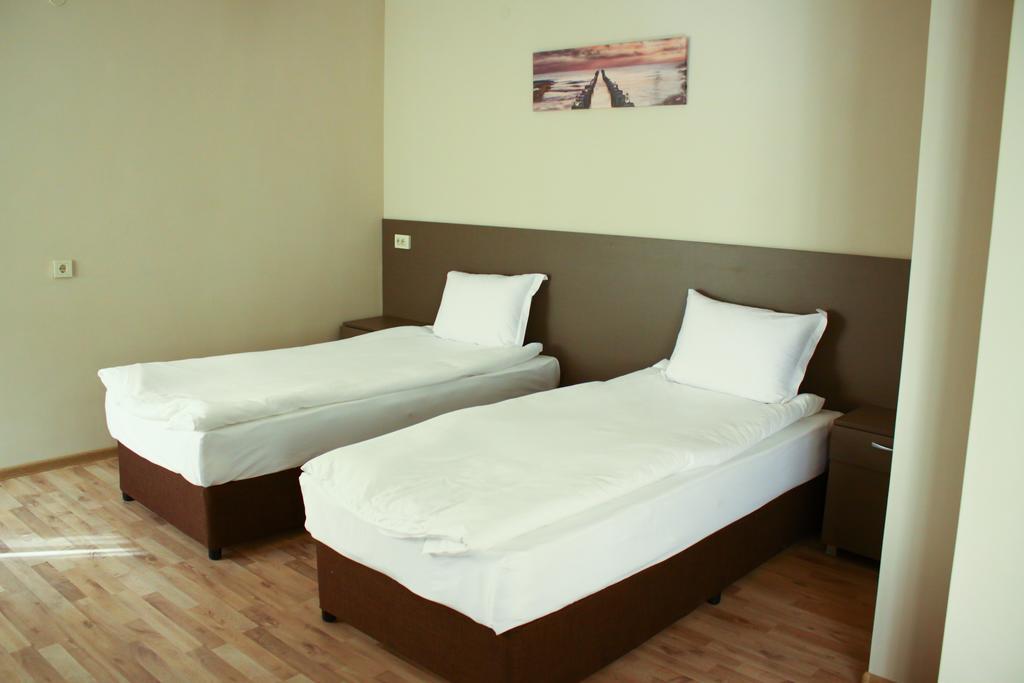 Guest House Central Kŭrdzhali Extérieur photo
